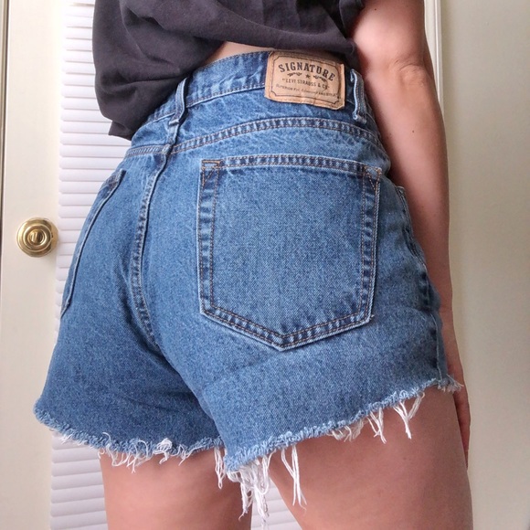 Levi's Pants - LEVI’S SIGNATURE CUT OFF DENIM HIGH WAISTED SHORTS